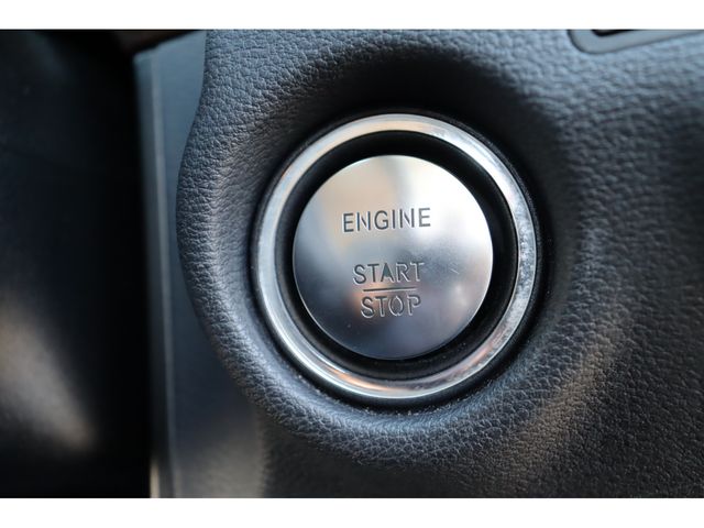 Mercedes Benz E-CLASS 2012-01 16087-15