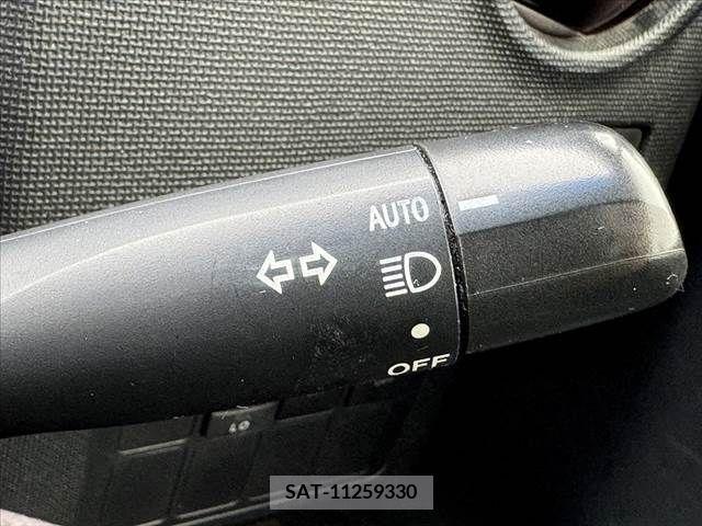 Toyota SPADE 2013-09 384146-23