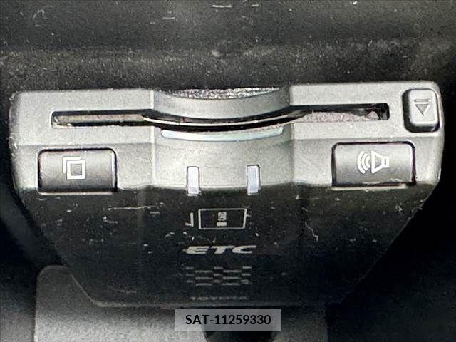 Toyota SPADE 2013-09 384146-6
