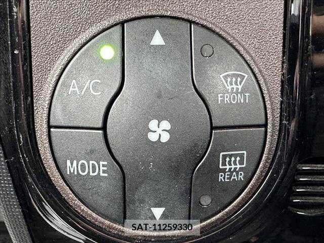 Toyota SPADE 2013-09 384146-26