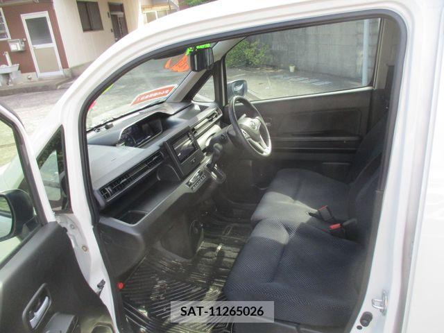 Mazda FLAIR 2017-10 388089-10