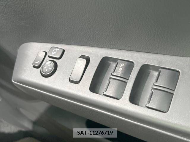 Nissan MOCO 2013-05 324581-5