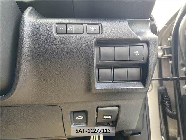 Lexus IS 2020-12 210753-11
