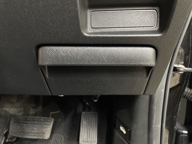 Honda e 2010-06 21715-17