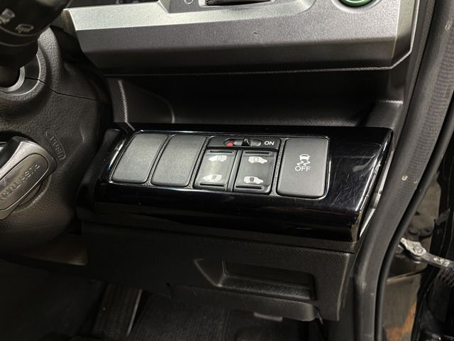 Honda e 2010-06 21715-15