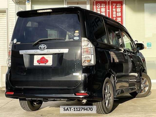Toyota VOXY 2009-07 352078-2