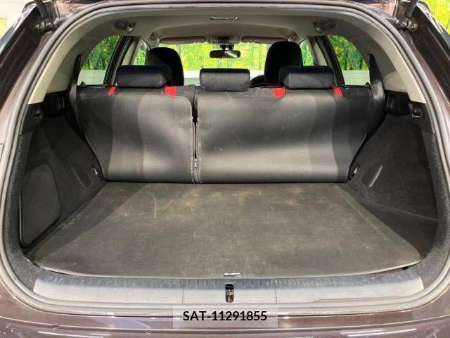 Lexus CT 2011-06 275102-10