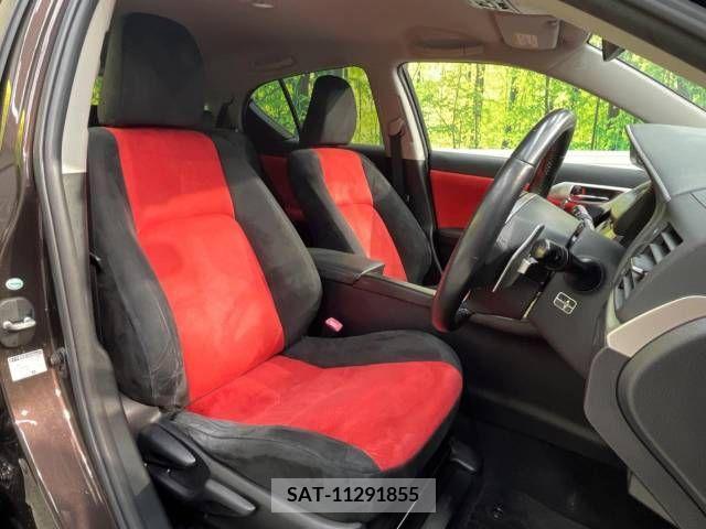 Lexus CT 2011-06 275102-8
