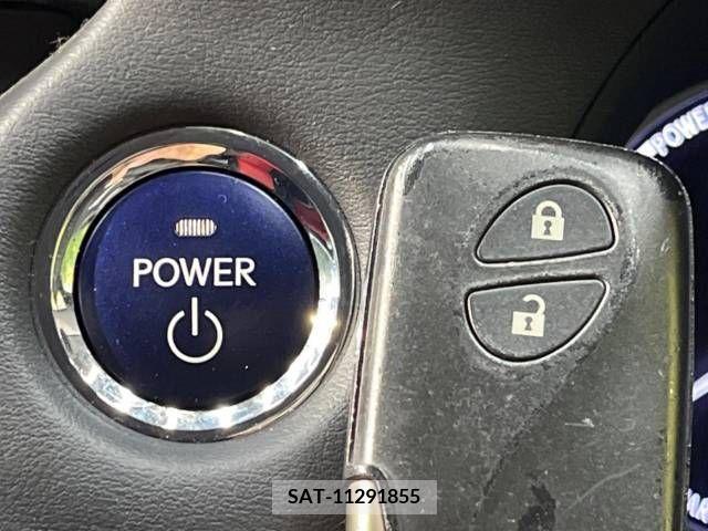 Lexus CT 2011-06 275102-7