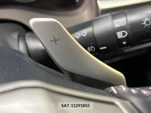 Lexus CT 2011-06 275102-6