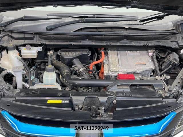 Nissan SERENA 2018-03 367671-19