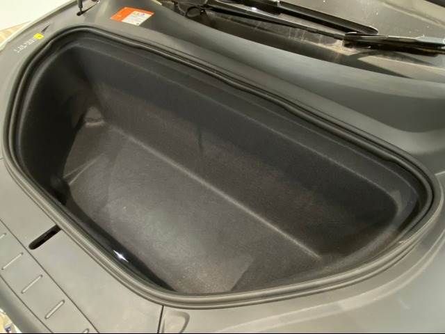 Tesla MODEL X 2017-10 22299-19