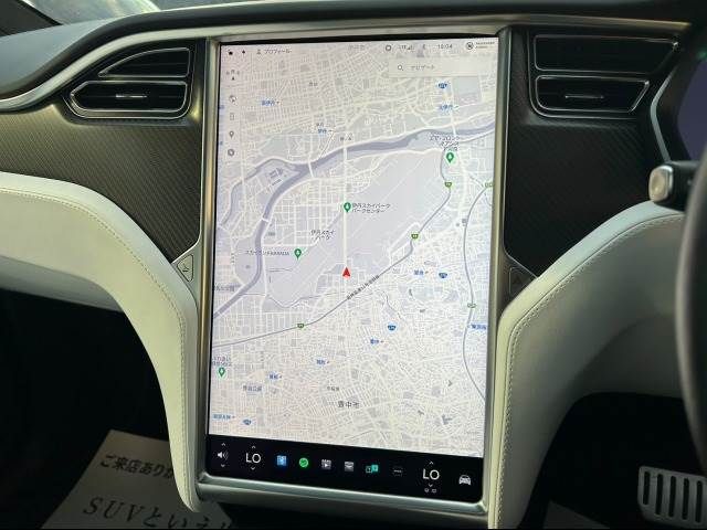 Tesla MODEL X 2017-10 22299-2