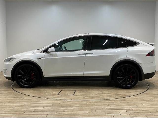 Tesla MODEL X 2017-10 22299-16