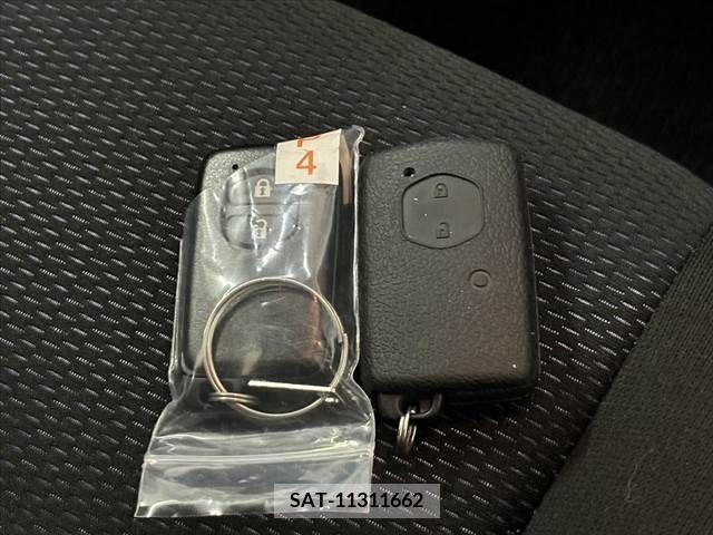 Toyota VITZ 2017-12 348482-6
