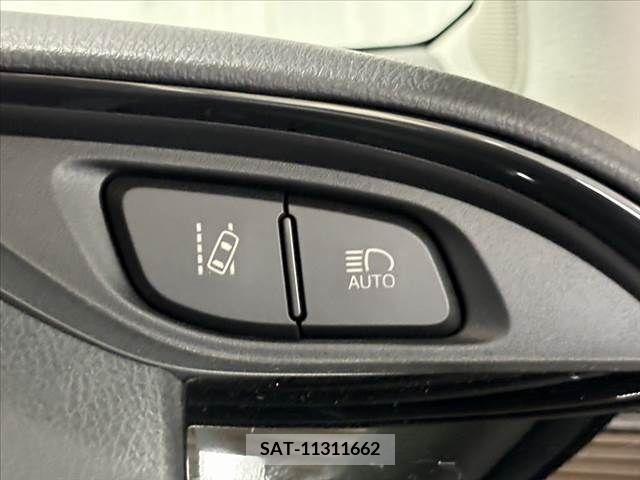 Toyota VITZ 2017-12 348482-5