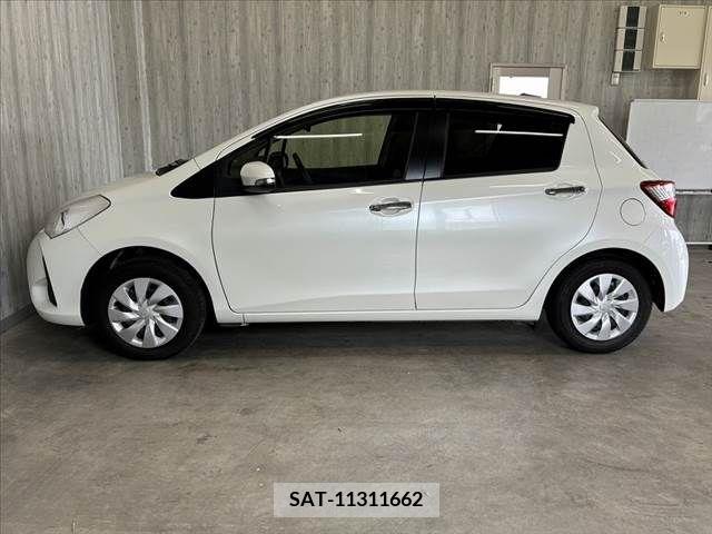 Toyota VITZ 2017-12 348482-11