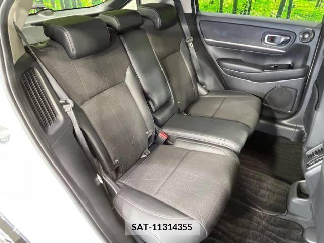 Honda VEZEL 2021-06 338580-9