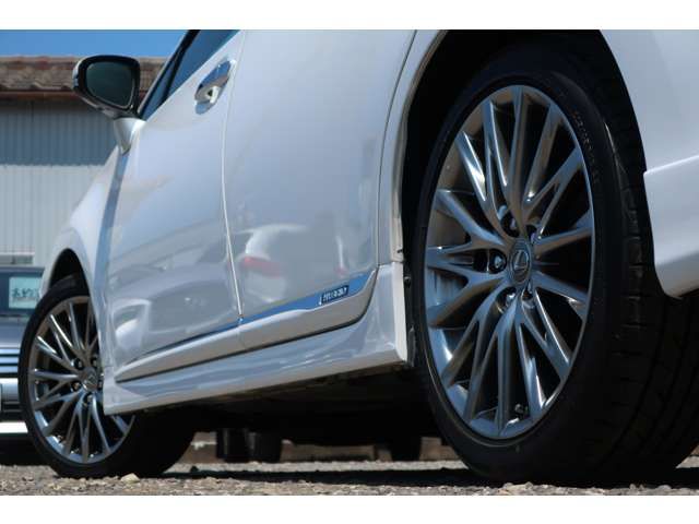 Lexus HS 2016-10 192486-3