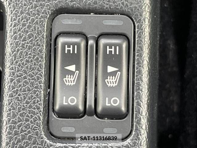 Subaru LEVORG 2017-09 317224-4
