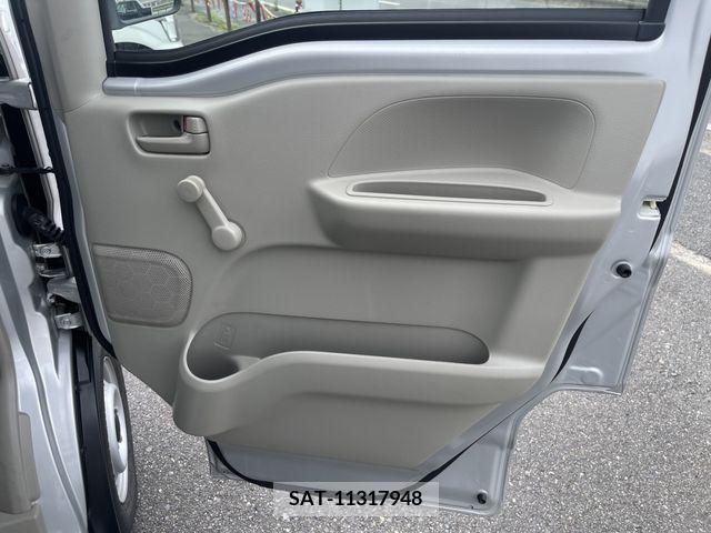 Suzuki EVERY 2019-05 325436-9
