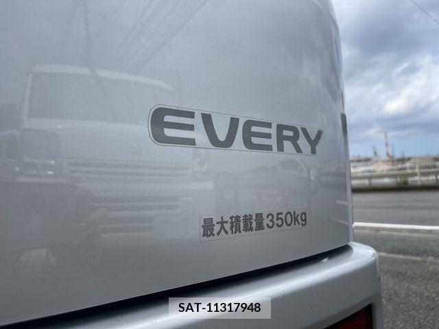 Suzuki EVERY 2019-05 325436-15