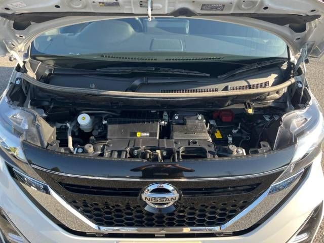 Nissan ROOX 2022-05 28244-18