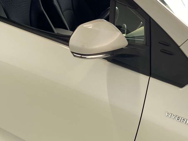 Toyota PRIUS 2016-09 190614-18