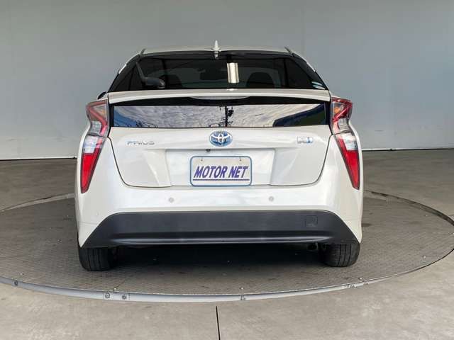 Toyota PRIUS 2016-09 190614-11