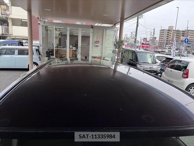 Toyota ISIS 2011-09 256569-17