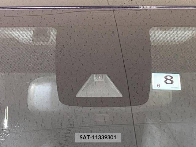 Toyota PRIUS 2021-08 220995-2