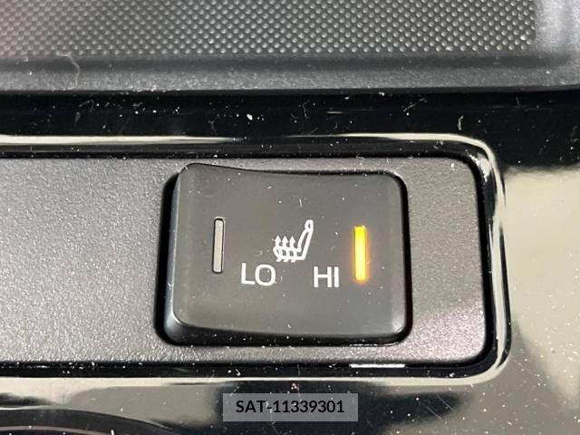 Toyota PRIUS 2021-08 220995-7