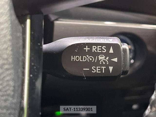 Toyota PRIUS 2021-08 220995-6