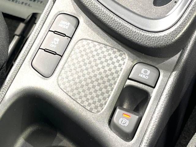 Toyota YARIS CROSS 2023-03 196407-5