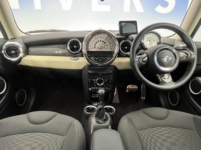 Bmw MINI 2012-02 29297-1