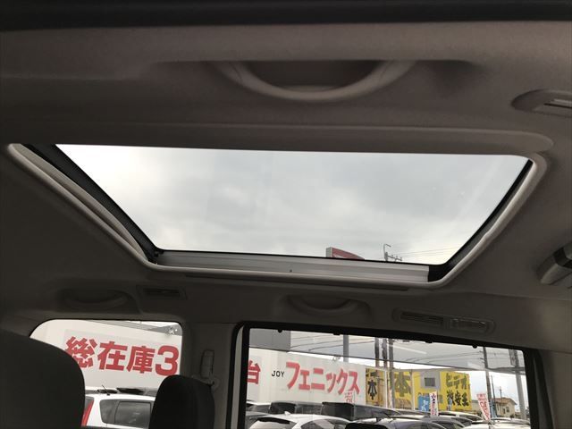 Nissan SERENA 2012-08 193005-28