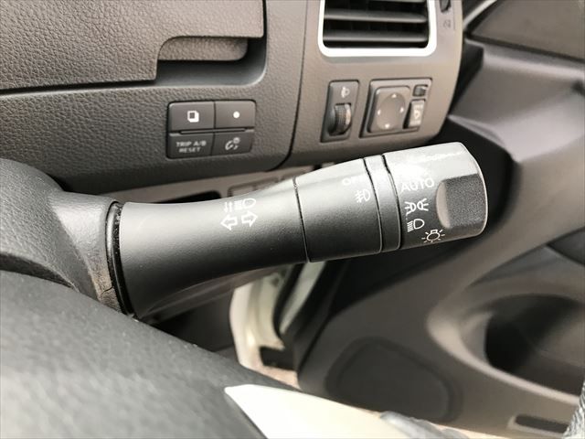 Nissan SERENA 2012-08 193005-24