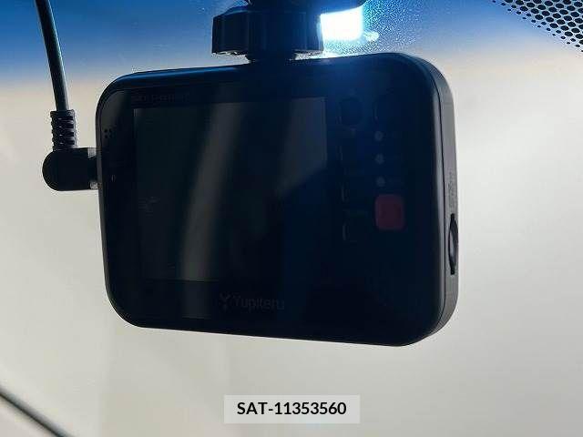 Honda VEZEL 2014-04 225136-9