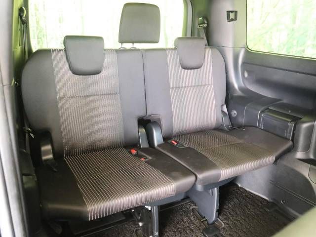 Toyota VOXY 2018-09 9772-10