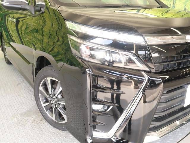 Toyota VOXY 2018-09 9772-13