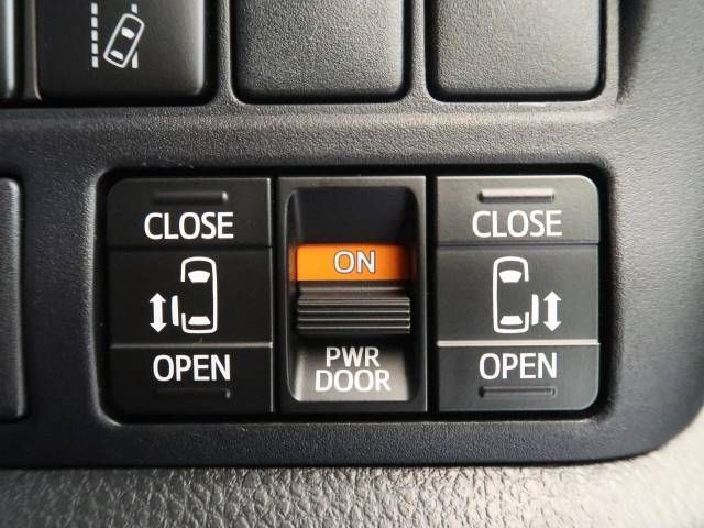 Toyota VOXY 2018-09 9772-6