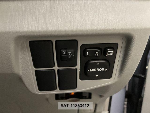 Toyota PRIUS 2011-10 327291-17