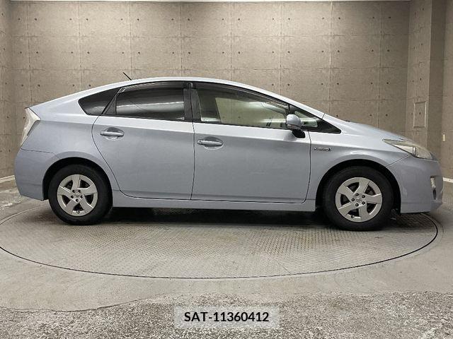 Toyota PRIUS 2011-10 327291-5