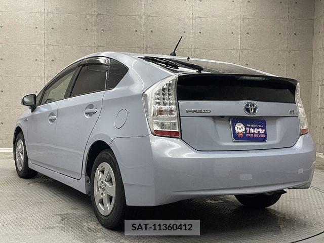 Toyota PRIUS 2011-10 327291-2