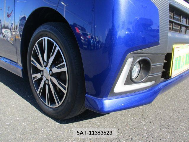 Daihatsu MOVE CUSTOM 2017-06 205378-9