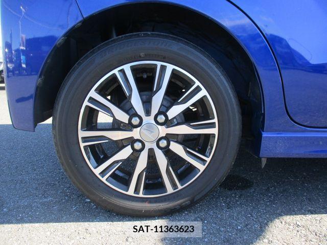 Daihatsu MOVE CUSTOM 2017-06 205378-11