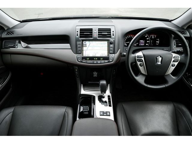 Toyota CROWN SEDAN 2010-06 15355-1
