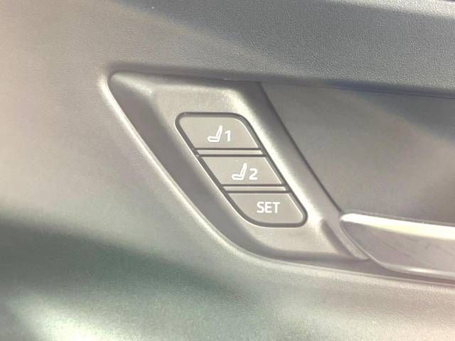 Toyota PRIUS 2023-01 192727-10