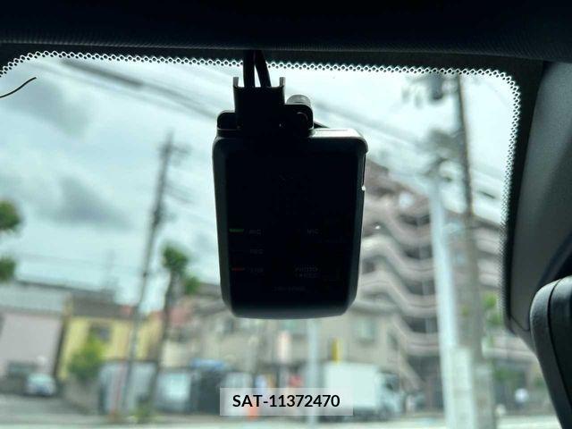 Honda CIVIC 2023-01 265357-19