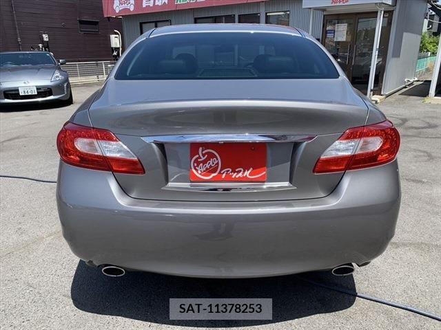 Nissan FUGA 2010-07 270707-5